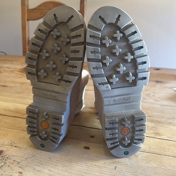 Lightly worn Timberland Chelsea Boots, size 10 - Picture 6 of 8